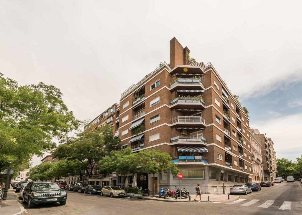 Apartamentos Los Jerónimos Madrid Exterior foto