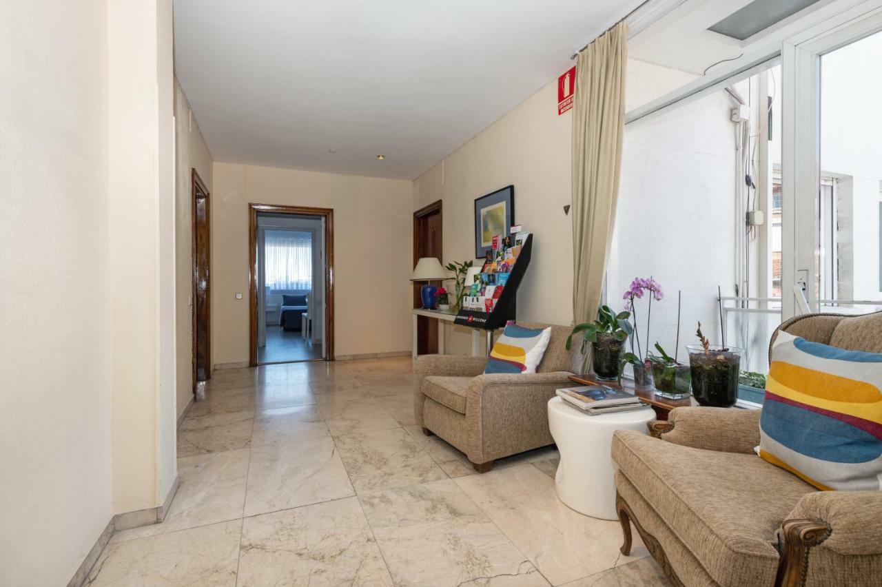 Apartamentos Los Jerónimos Madrid Exterior foto